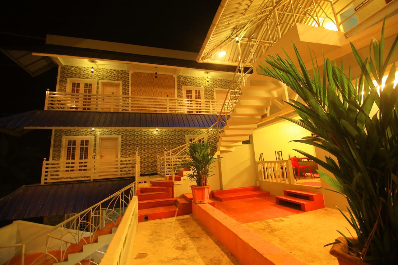 Oyo 4867 Royal Homes Alappuzha ภายนอก รูปภาพ