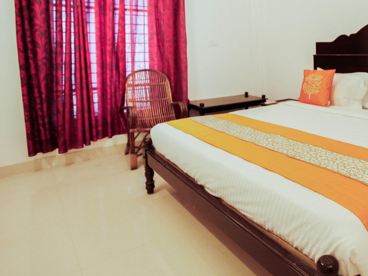 Oyo 4867 Royal Homes Alappuzha ภายนอก รูปภาพ