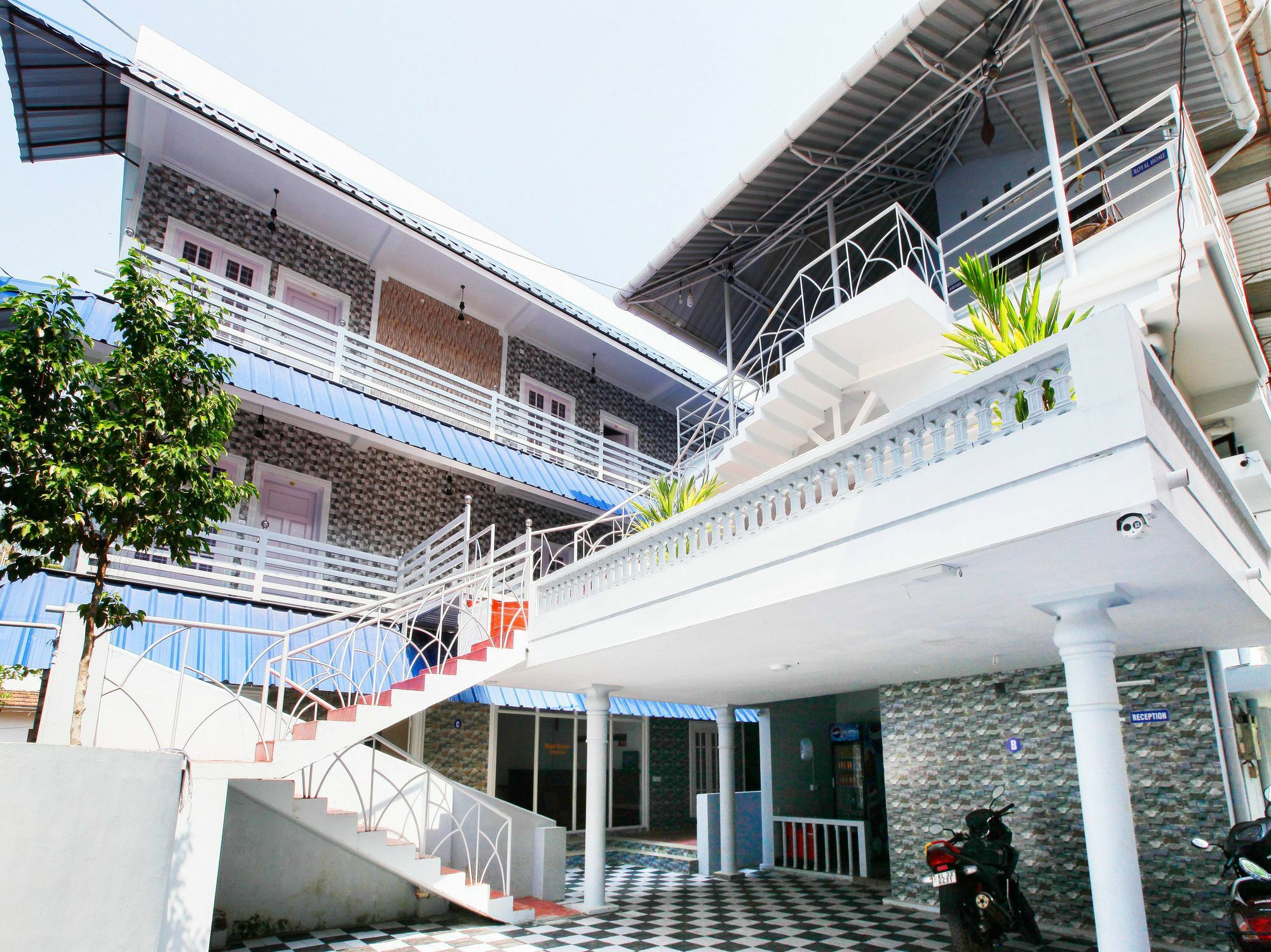 Oyo 4867 Royal Homes Alappuzha ภายนอก รูปภาพ